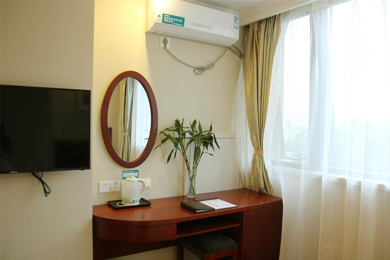 Greentree Inn Shanghai Jingan District Qipu Road Tiantong Road Subway Station Express Hotel المظهر الخارجي الصورة